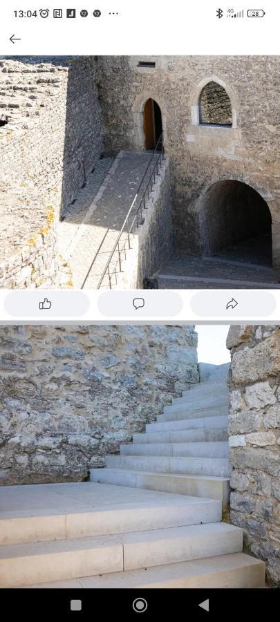 Moradias Do Castelo, Um Pequeno Paraiso Como Lhe Chamam Ourém Esterno foto